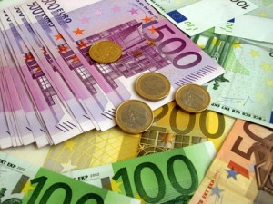 Der Artikel erklärt wir man schnell und unkompliziert an einen Schnellkredit kommt. 